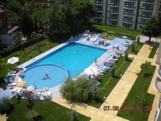 רבדה Oasis Suites Apartments And Studios מראה חיצוני תמונה