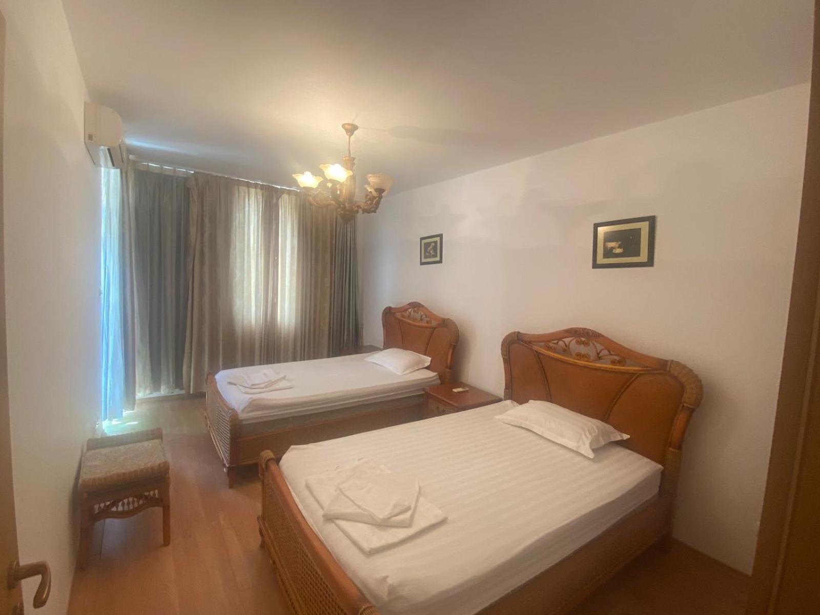 רבדה Oasis Suites Apartments And Studios מראה חיצוני תמונה