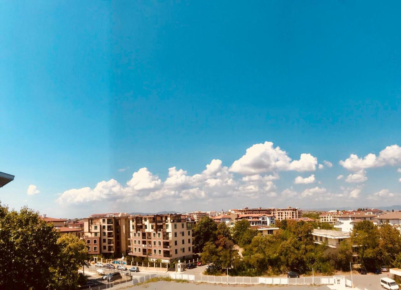 רבדה Oasis Suites Apartments And Studios מראה חיצוני תמונה